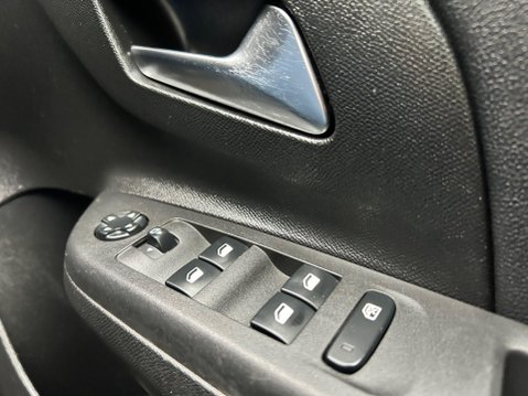 Vauxhall Corsa SRI PREMIUM 28