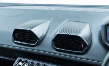 Lamborghini Huracan LP640-4 EVO 27