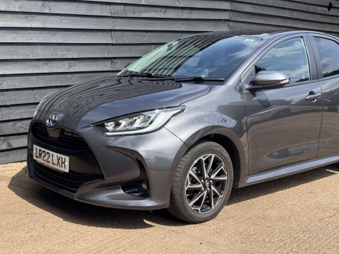 Toyota Yaris 1.5 Yaris Design HEV CVT 5dr 41