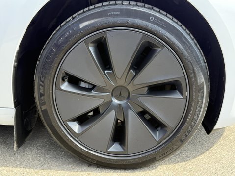 Tesla Model 3 Saloon 4dr Electric Auto RWD (208 ps) 14