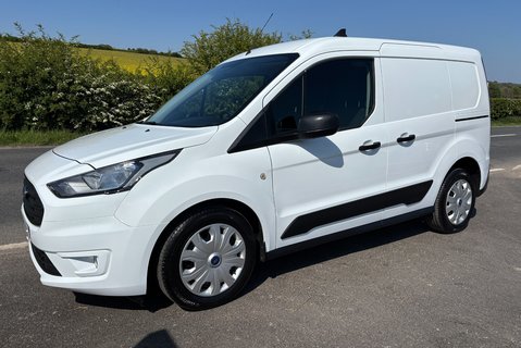 Ford Transit Connect 220 L1 Trend DCIV Tdci with Air Con / Sat Nav / Camera 1