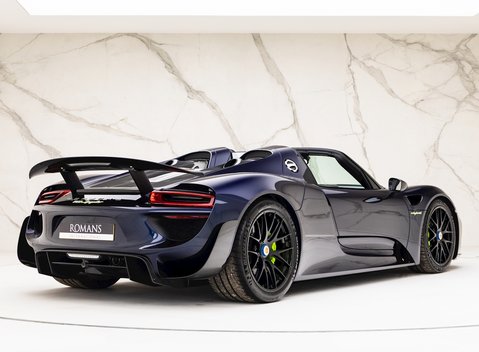 Porsche 918 Spyder Weissach 9