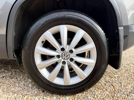 Volkswagen Tiguan 2.0 TDI BlueMotion Tech Match DSG 4WD Euro 5 (s/s) 5dr 11