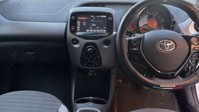 Toyota Aygo 1.0 VVT-i x-play Hatchback 5dr Petrol x-shift Euro 6 (71 ps) 7