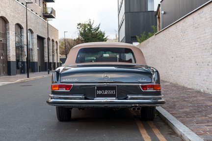 Mercedes-Benz SE 280 3.5 Cabriolet 9