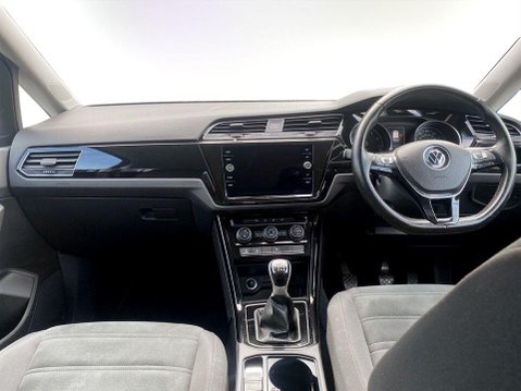 Volkswagen Touran 1.5 TSI EVO SEL MPV 5dr Petrol Manual Euro 6 (s/s) (150 ps) 18