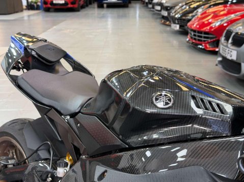 Yamaha R1M 1000 Super Sports Petrol Manual (200 ps) 12