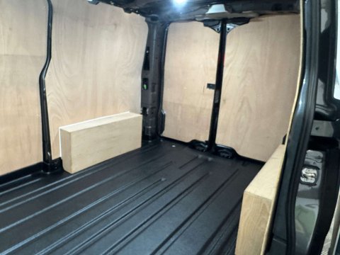 Ford Transit Custom 2.0 Transit Custom 300 SWB Limited EcoBlue 24