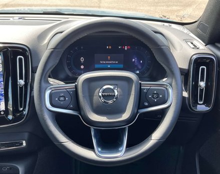 Volvo XC40 2.0 XC40 + B4 MHEV Auto 5dr 19