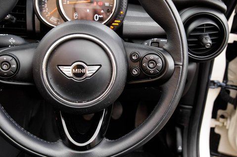 Mini Convertible COOPER 19