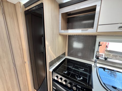 Coachman Vision 630 Plus 26