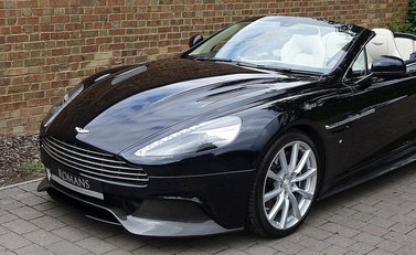 Aston Martin Vanquish Volante 9