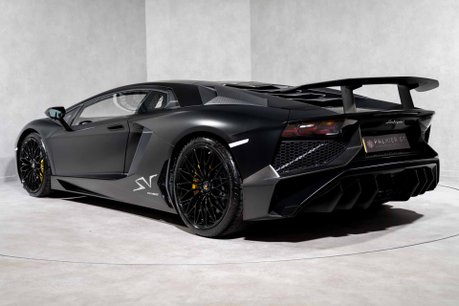 Lamborghini Aventador SV AD PERSONAM. FACTORY SATIN CARBON FIBRE EXT. COMFORT SEATS. FRONT LIFT. 6