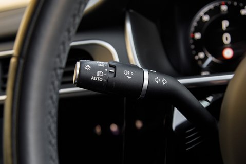 Jaguar I-Pace BLACK 18