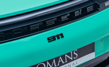 Porsche 911 Carrera GTS (992.2) 36