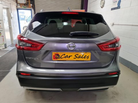 Nissan Qashqai 1.6 DIG-T N-Connecta Euro 6 (s/s) 5dr 8