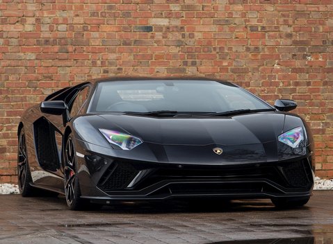 Lamborghini Aventador S LP740-4 1