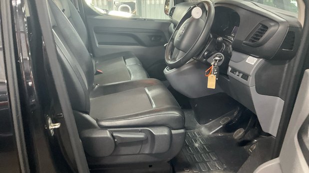 Toyota Proace MWB L2H1 Low Roof Active 2700 Air Con EURO 6 NO VAT 9