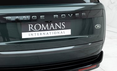 Land Rover Range Rover P400 Autobiography LWB 7 Seater 23