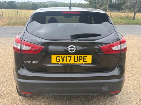 Nissan Qashqai 1.2 DIG-T N-Connecta SUV 5dr Petrol XTRON Euro 6 (s/s) (115 ps) FSH & 2X OR 30