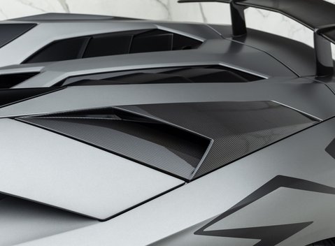 Lamborghini Aventador SV LP 750-4 Roadster 34