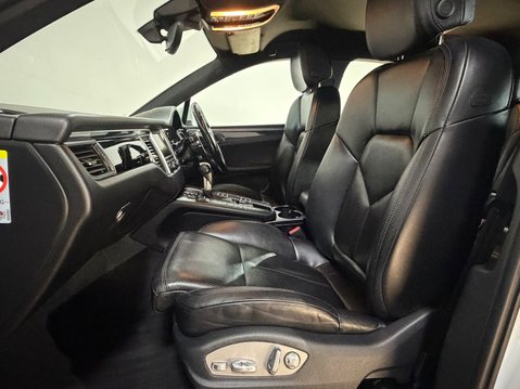 Porsche Macan S DIESEL 3.0 V6 PDK AUTOMATIC 4WD 18