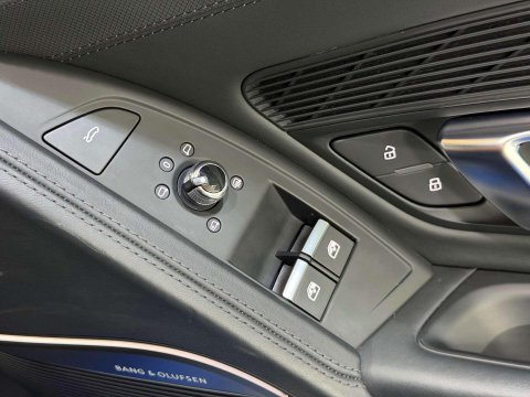 Audi R8 5.2 FSI V10 Plus Coupe 2dr Petrol S Tronic quattro Euro 6 (s/s) (610 ps) 41