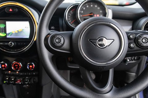 Mini Hatch COOPER CLASSIC 19