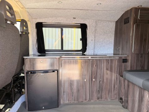 Peugeot Boxer 2 BERTH CAMPER CONVERSION ROCK N ROLL BED 2.2 Boxer 333 L1H1 HDi 10