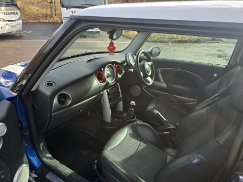 Mini Hatch COOPER S 10