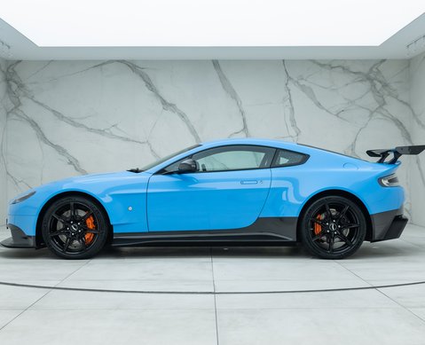 Aston Martin Vantage GT8 