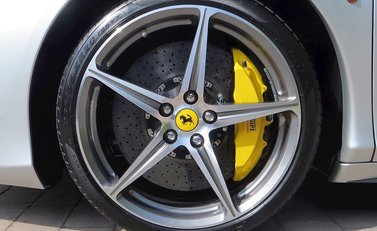 Ferrari 458 Italia 7