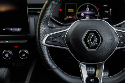 Renault Clio E-TECH ENGINEERED PHEV 19