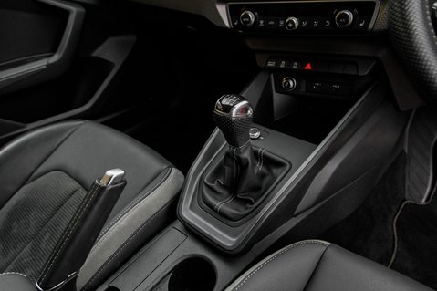 Audi A1 SPORTBACK TFSI S LINE 37