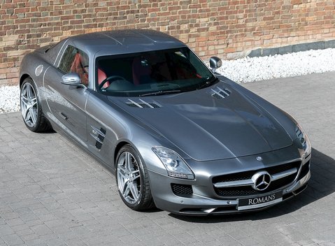 Mercedes-Benz SLS AMG 10