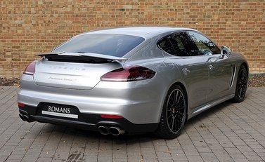 Porsche Panamera Turbo S 38