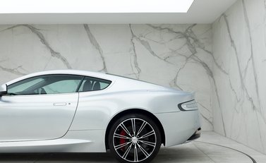 Aston Martin Virage 26