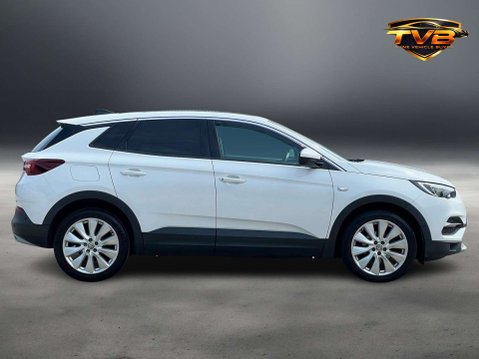 Vauxhall Grandland X 1.2 Grandland X Elite Nav T Automatic 5dr - NATIONAL DELIVERY* 8