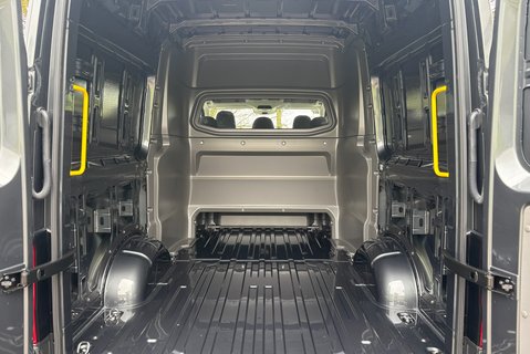 MAN TGE 3.180 4Motion Standard Hr DCIV - DSG Auto - 5 Seats 13