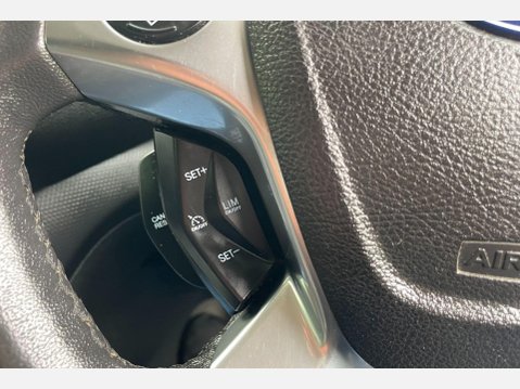 Ford Transit Connect 1.6 TDCi 240 Limited Panel Van 4dr Diesel Manual L2 H1 (128 g/km, 113 bhp) 31