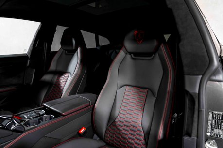 Lamborghini Urus V8 S. NOW SOLD. SIMILAR REQUIRED. PLEASE CALL 01903 254800. 17