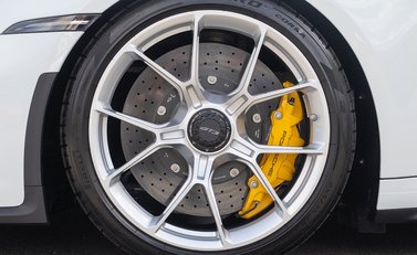 Porsche 911 (992) GT3 10
