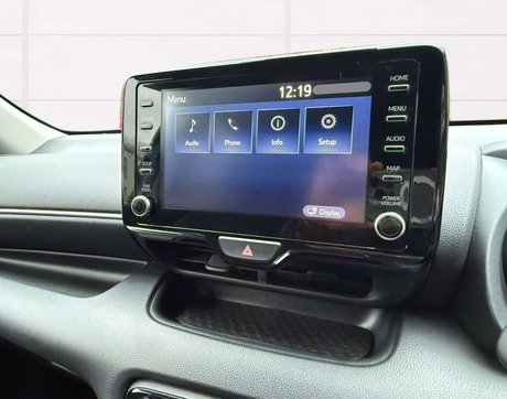 Toyota Yaris 1.5 Yaris Design HEV CVT 5dr 23