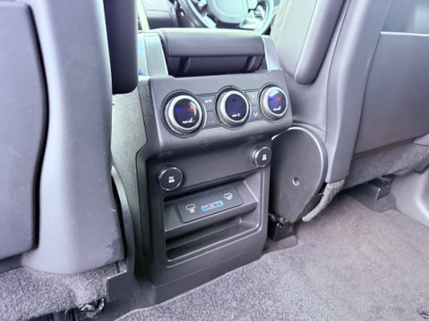 Land Rover Discovery SDV6 HSE LUXURY 33