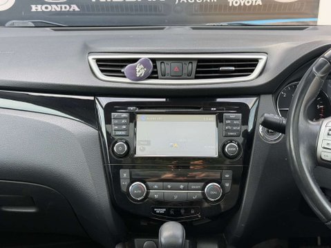 Nissan Qashqai 1.6 dCi Tekna SUV 5dr Diesel XTRON 2WD Euro 5 (s/s) (130 ps) 57