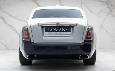 Rolls-Royce Phantom VIII EWB 8