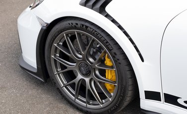 Porsche 911 (991.2) GT3 RS Weissach 29