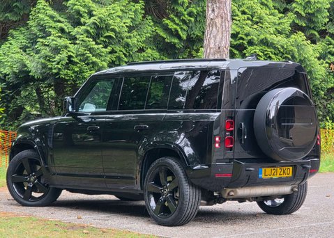 Land Rover Defender 2.0 Defender X-Dynamic HSE Auto 4WD 5dr 7