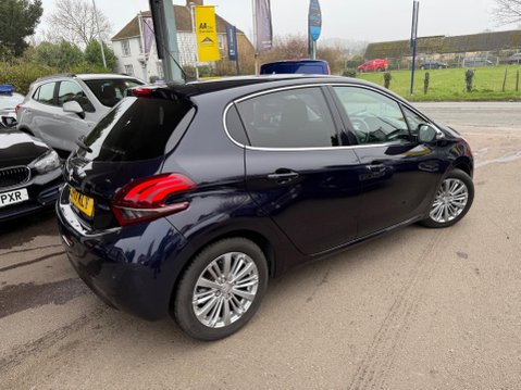 Peugeot 208 1.2 PureTech Allure EAT Euro 6 (s/s) 5dr 8