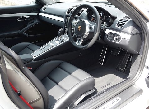 Porsche Cayman GTS 14
